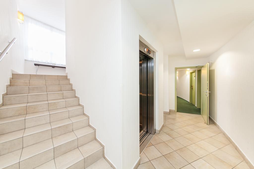 Hotel Vitkov Prague Luaran gambar
