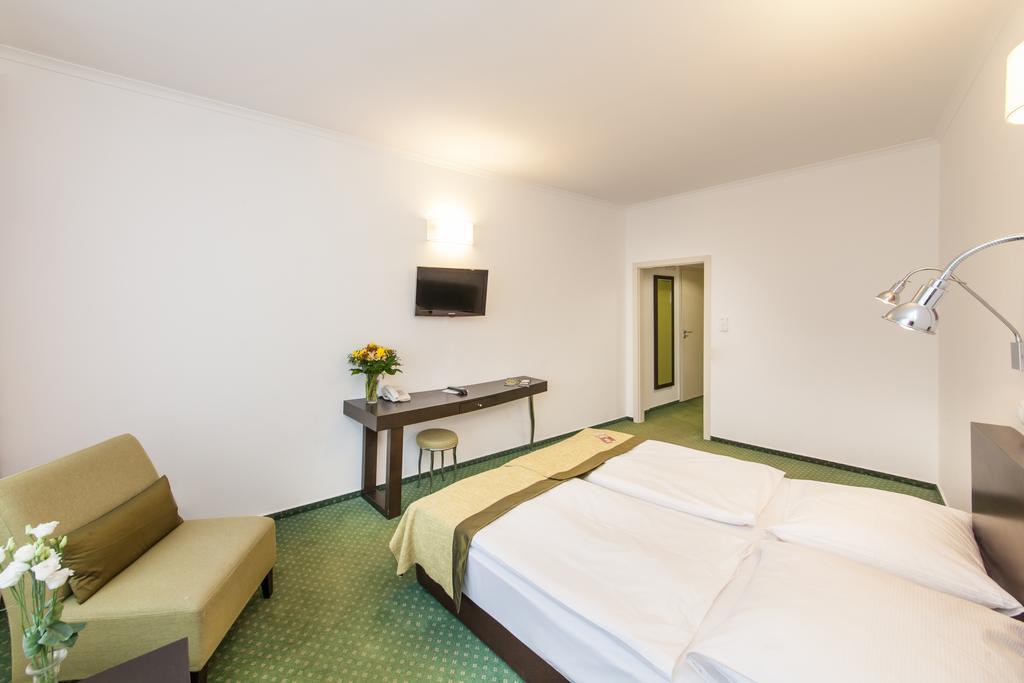 Hotel Vitkov Prague Luaran gambar