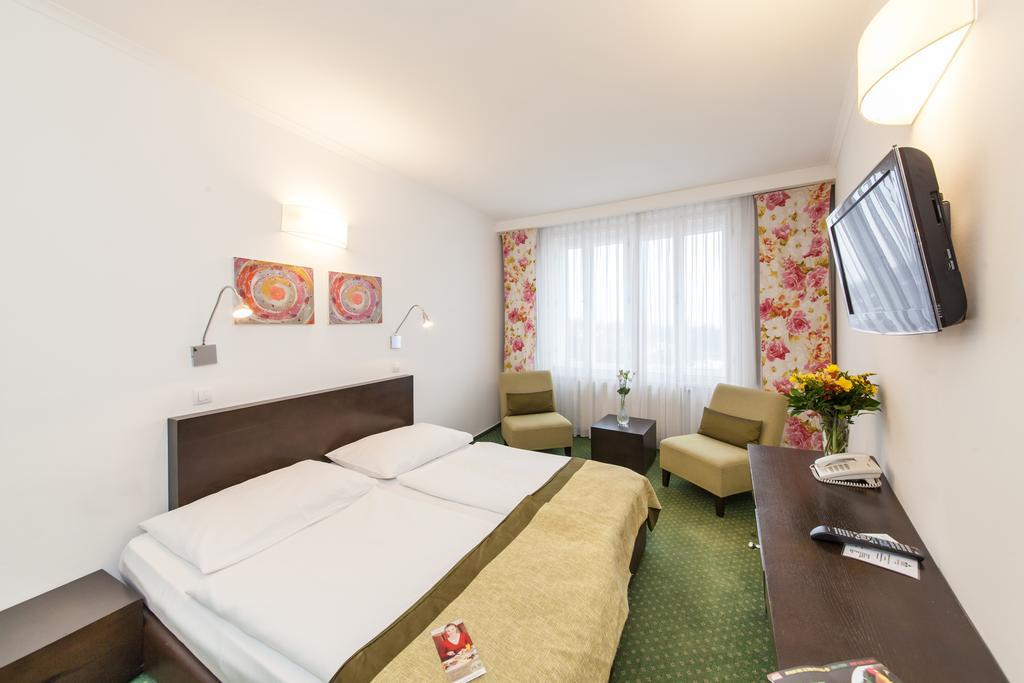 Hotel Vitkov Prague Luaran gambar