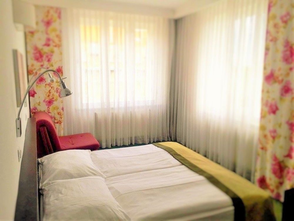 Hotel Vitkov Prague Luaran gambar