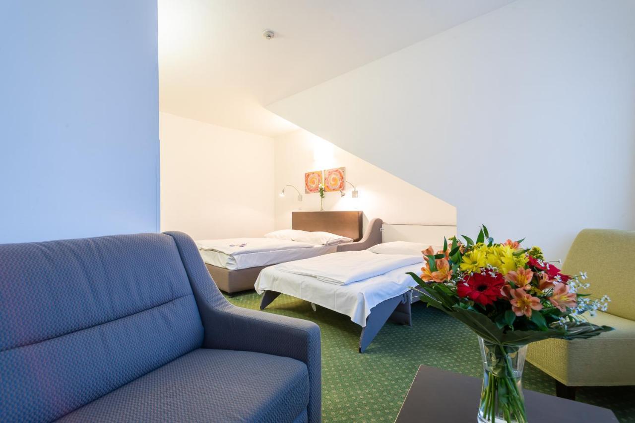 Hotel Vitkov Prague Luaran gambar