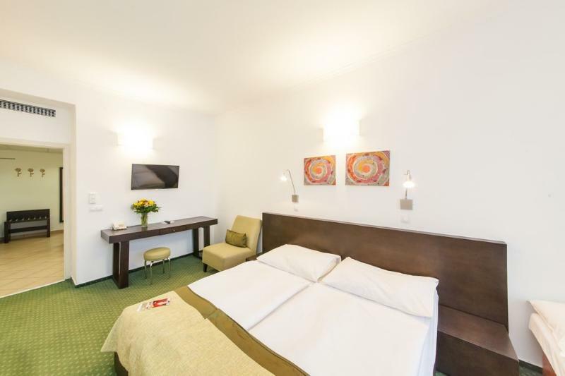Hotel Vitkov Prague Luaran gambar
