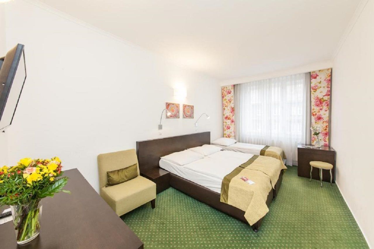 Hotel Vitkov Prague Luaran gambar